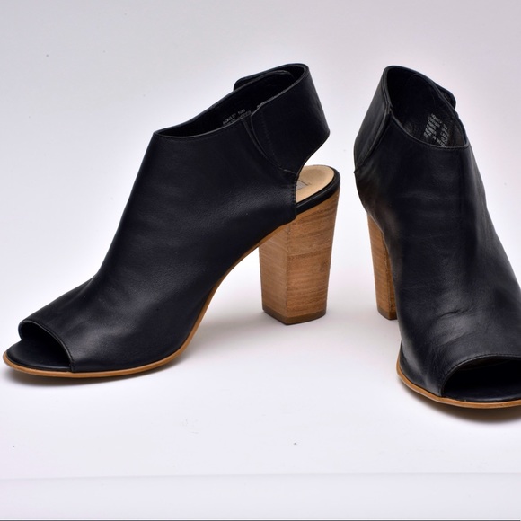 Steve Madden Vero Cuoio Peep Toe Leather Bootie - Picture 3 of 7